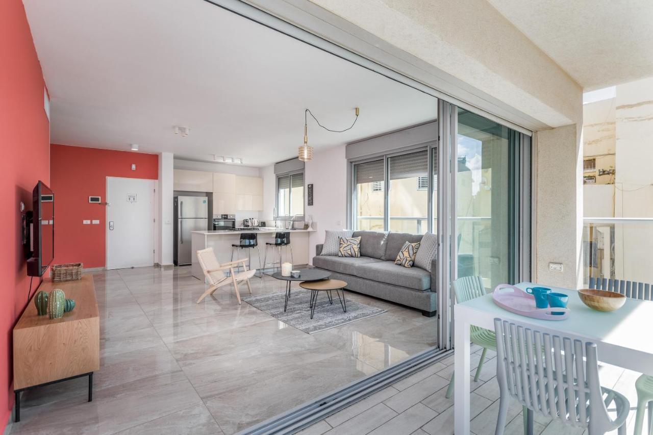 3 Bedrooms Apt Balcony & Parking Near Banana Beach Τελ Αβίβ Εξωτερικό φωτογραφία