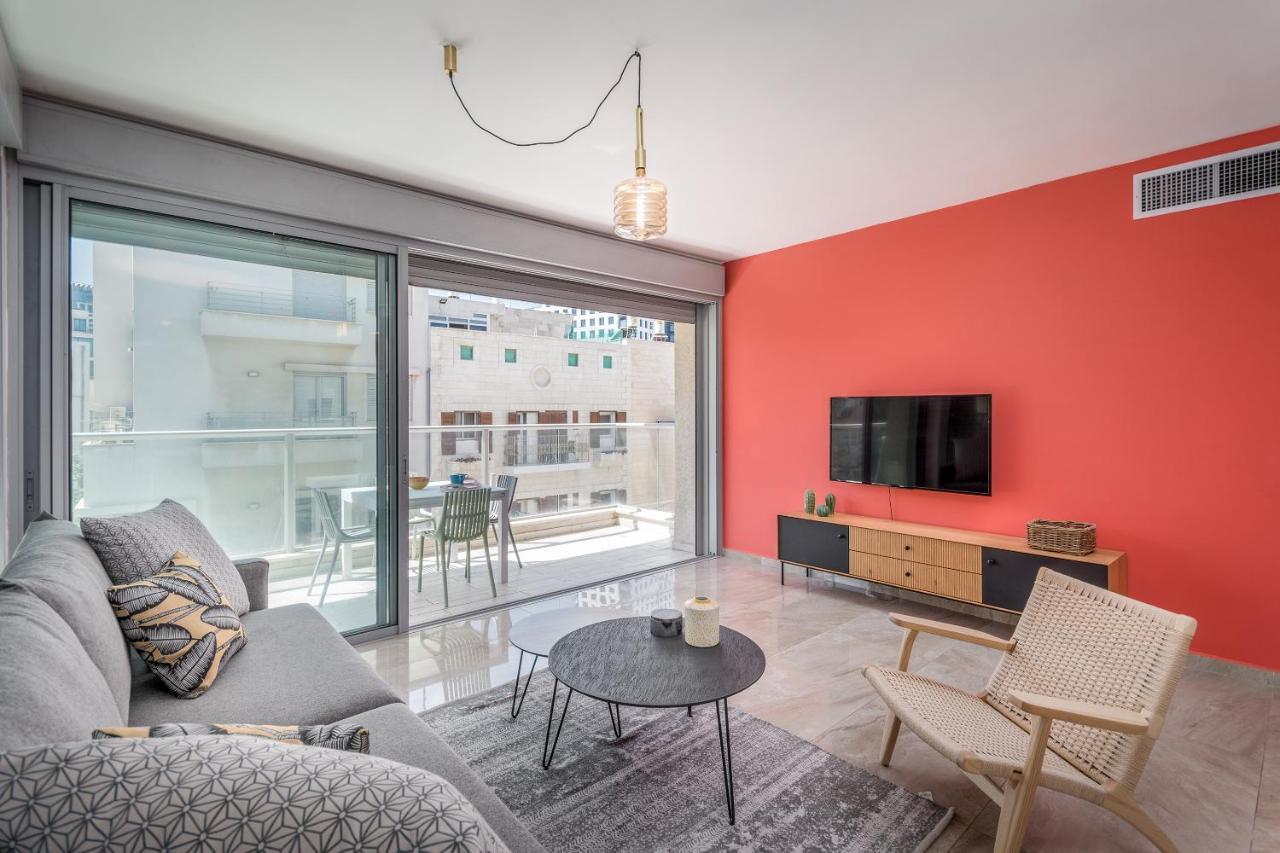 3 Bedrooms Apt Balcony & Parking Near Banana Beach Τελ Αβίβ Εξωτερικό φωτογραφία