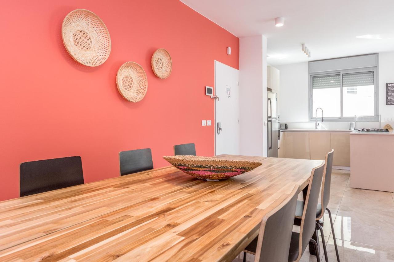 3 Bedrooms Apt Balcony & Parking Near Banana Beach Τελ Αβίβ Εξωτερικό φωτογραφία