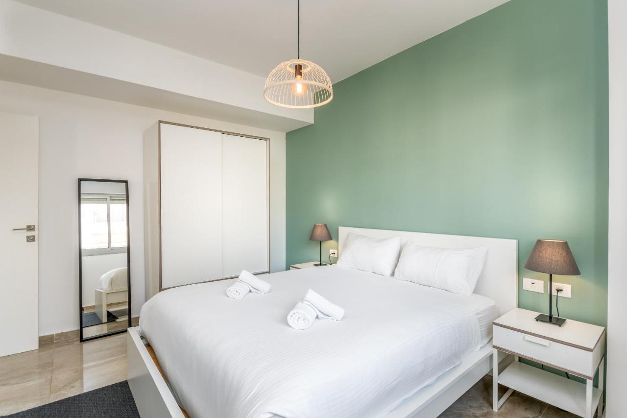 3 Bedrooms Apt Balcony & Parking Near Banana Beach Τελ Αβίβ Εξωτερικό φωτογραφία