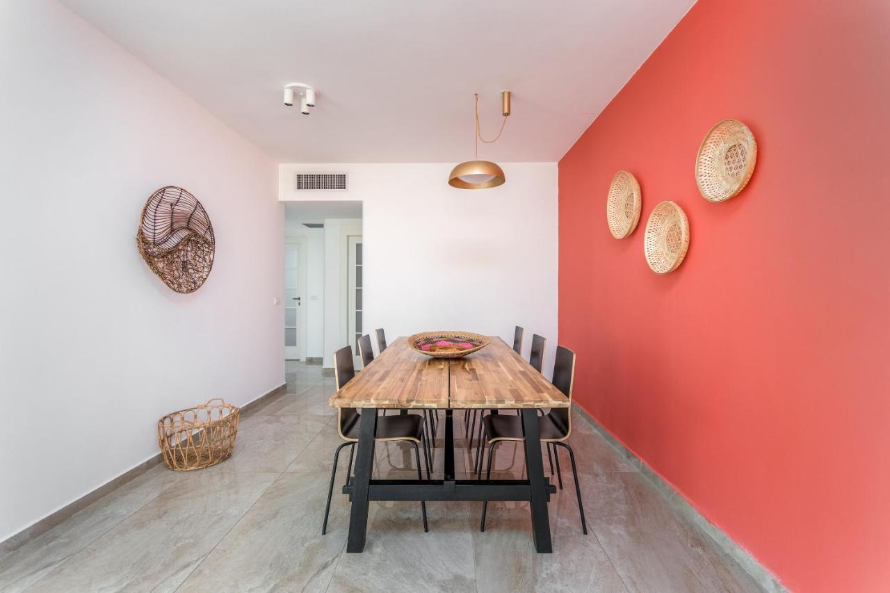 3 Bedrooms Apt Balcony & Parking Near Banana Beach Τελ Αβίβ Εξωτερικό φωτογραφία